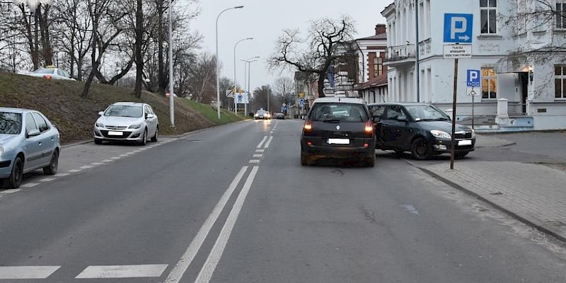 Zderzyli się przy wjeździe na parking