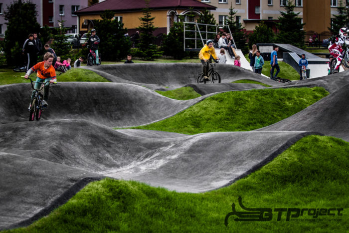 przykladowa-wizualizacja-nr-3-pumptrack-w-parku-odlewnikow-700x467.jpg