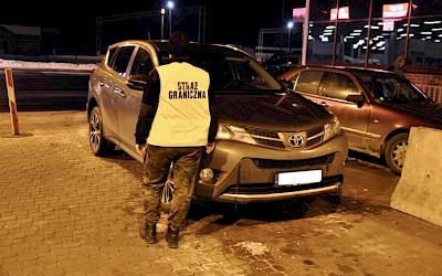 Toyota Rav 4 w rękach Straży Granicznej