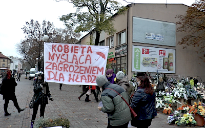 "Wolność wyboru zamiast terroru". Czarny protest w Chełmie | WIDEO