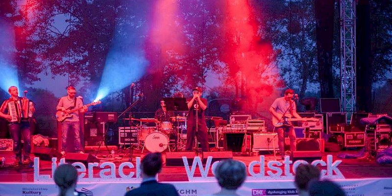 Z chełmskiej biblioteki na literacki Woodstock