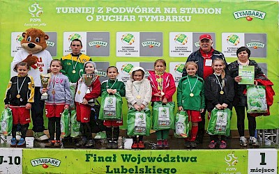 Dziewczyny z Niedźwiadka mistrzami województwa! Powalczą o puchar Tymbarku