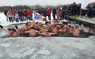 Zagrali dla WOŚP na lodzie i w wodzie| fotorelacja