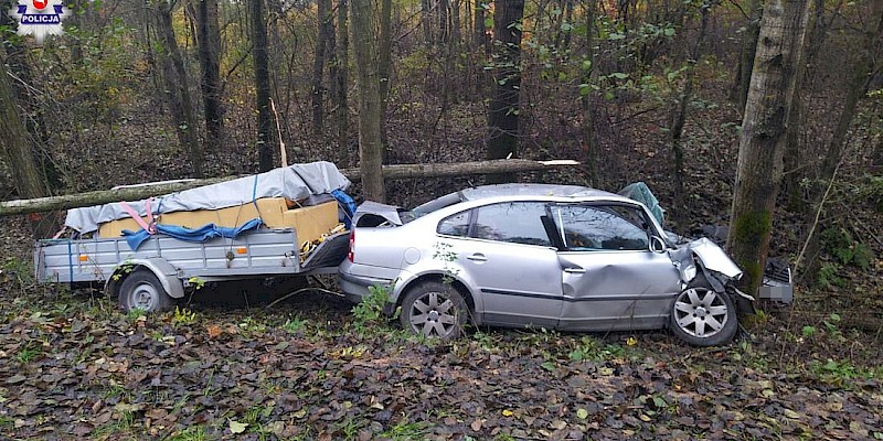 Lejno. Chciał ominąć sarnę, wpadł na drzewo