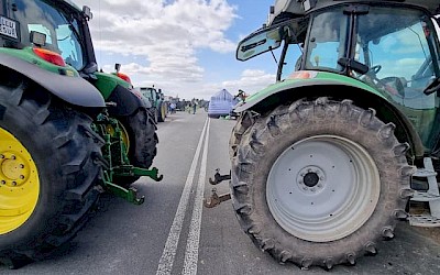 Rolnicy znów protestują na drogach