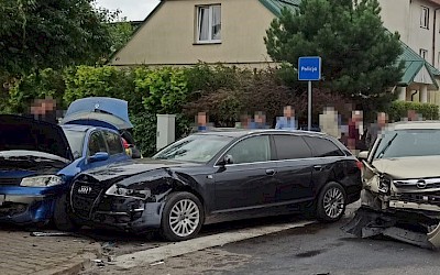 Żółkiewka. Zignorował "STOP", doprowadził do karambolu