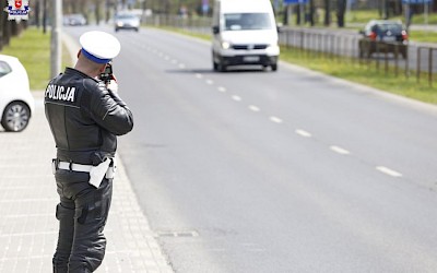 Jechali za szybko, stracili prawa jazdy