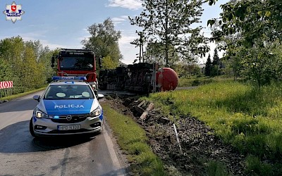 Uważajcie, cysterna leży w rowie